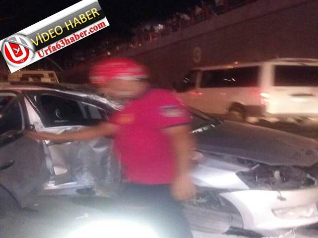 Abide Kavşağında Trafik Kazası Yaralılar Var