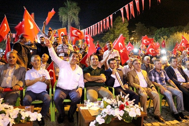 Ceylanpınar'da Muhteşem Demokrasi Şöleni