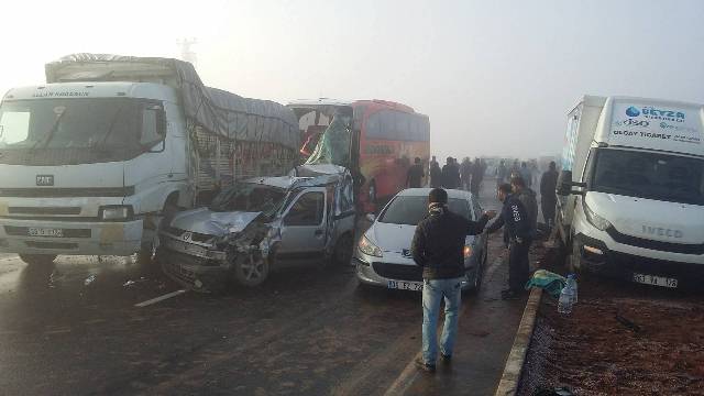 Şanlıurfada Zincirleme Kaza Yaralılar var