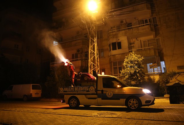 Haliliyede İlaçlamada Yoğun Mesai