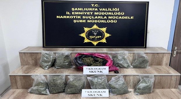 SİVEREK’TE 7 KİLO SKUNK ELE GEÇİRİLDİ,3 GÖZALTI
